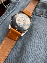 Load image into Gallery viewer, 1960 Beautiful Omega Automatic Seamaster 14700-1. 100% original!