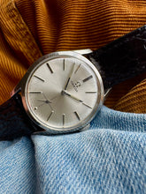 Load image into Gallery viewer, 1951 Beautiful Omega with ”sunburst dial” and preserved case and dial