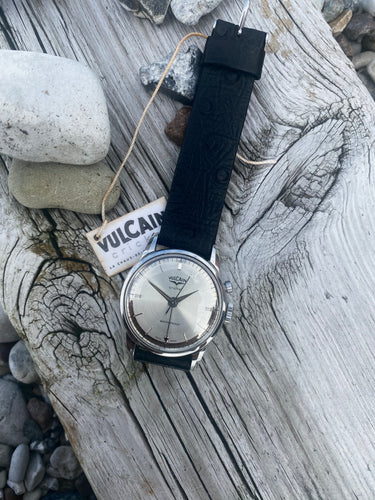 1960s Vulcain ”Cricket” with original box, buckle and strap. Near NOS. *SERVICED*