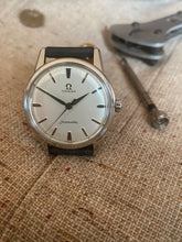 Load image into Gallery viewer, 1959 Omega Seamaster (14390) *SERVICED*
