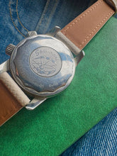 Load image into Gallery viewer, 1966 Rare Enicar Sherpa Super Divette ”T” with box and tag