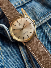 Load image into Gallery viewer, 1970 Beautiful Omega Seamaster deville *SERVICED* w. Warranty