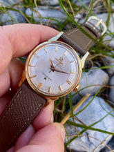 Load image into Gallery viewer, 1961 Omega Constellation ”Pie-Pan” 14900 *SERVICED*