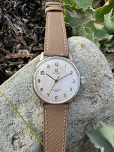 Load image into Gallery viewer, 1966 Omega Seamaster 600 with rare ”circle”-structure dial