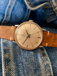 1960’s rare Universal Geneve ”Compact” ultra thin