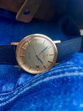 Load image into Gallery viewer, 1963 SUPER-Rare Omega Seamaster Deville with 18k gold case AND dial *SERVICED*