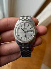 Load image into Gallery viewer, 1967/68 Rare Omega Constellation C-shape with Gay Fréres bracelet *SERVICED*