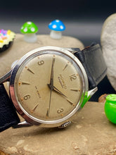 Load image into Gallery viewer, 1950&#39;s Movado &quot;Kingsmatic&quot; (Ref. 11179), Borgel case *SERVICED*