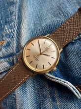 Load image into Gallery viewer, 1970 Beautiful Omega Seamaster deville *SERVICED* w. Warranty