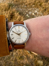 Load image into Gallery viewer, 1961 Omega Seamaster with beautiful "linen dial" *SERVICED* 1 year warranty