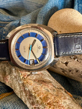 Load image into Gallery viewer, 1968 Certina DS-2 ref. 5301 300 with original DS strap and buckle *SERVICED*