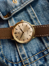 Load image into Gallery viewer, 1970 Beautiful Omega Seamaster deville *SERVICED* w. Warranty