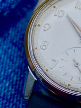 Load image into Gallery viewer, 1961 Very well preserved Longines (35mm) *SERVICED* w. waranty