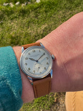 Load image into Gallery viewer, 1946 Girard Perregaux "Mimo" with amazing dial *SERVICED*