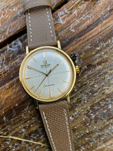 Load image into Gallery viewer, 1960 Well preserved Omega Automatic Seamaster with linen dial *SERVICED*