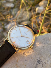 Load image into Gallery viewer, 1961 Omega Seamaster with gorgeous &quot;linen dial&quot; *SERVICED*