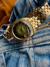 Load image into Gallery viewer, 1969 Super Rare Omega Constellation "Lacquer vignette" dial "SERVICED"