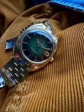 Load image into Gallery viewer, 1969 Super Rare Omega Constellation "Lacquer vignette" dial "SERVICED"