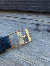 Load image into Gallery viewer, 1964 Incredable Omega Seamaster Deville with "Linen dial" *SERVICED*
