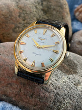 Load image into Gallery viewer, 1955 Longines Conquest original box, paper, strap and buckle *SERVICED*