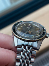 Load image into Gallery viewer, 1962-68 Rare Rado &quot;Captain Cook&quot; with original bracelet, crown and dial