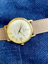 Load image into Gallery viewer, 1963 Stunning Omega Automatic Seamaster De Ville ”linen dial” *SERVICED*