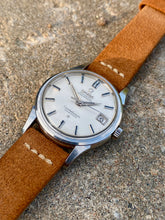 Load image into Gallery viewer, 1960 Omega Constellation Calendar with uncommon dial *SERVICED*