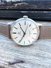 Load image into Gallery viewer, 1962 Gorgeous Omega Seamaster 30 with rare linen dial and *SERVICED* movement