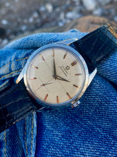 Load image into Gallery viewer, 1958 Rare Omega Seamaster, ”honeycomb dial” *SERVICED*