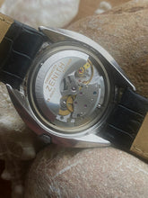 Load image into Gallery viewer, 1970&#39;s Zenith ”Captain” Chronometer