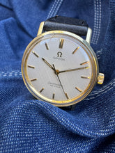 Load image into Gallery viewer, 1964 Incredable Omega Seamaster Deville with "Linen dial" *SERVICED*