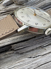 Load image into Gallery viewer, 1966 Omega Seamaster 600 with rare ”circle”-structure dial