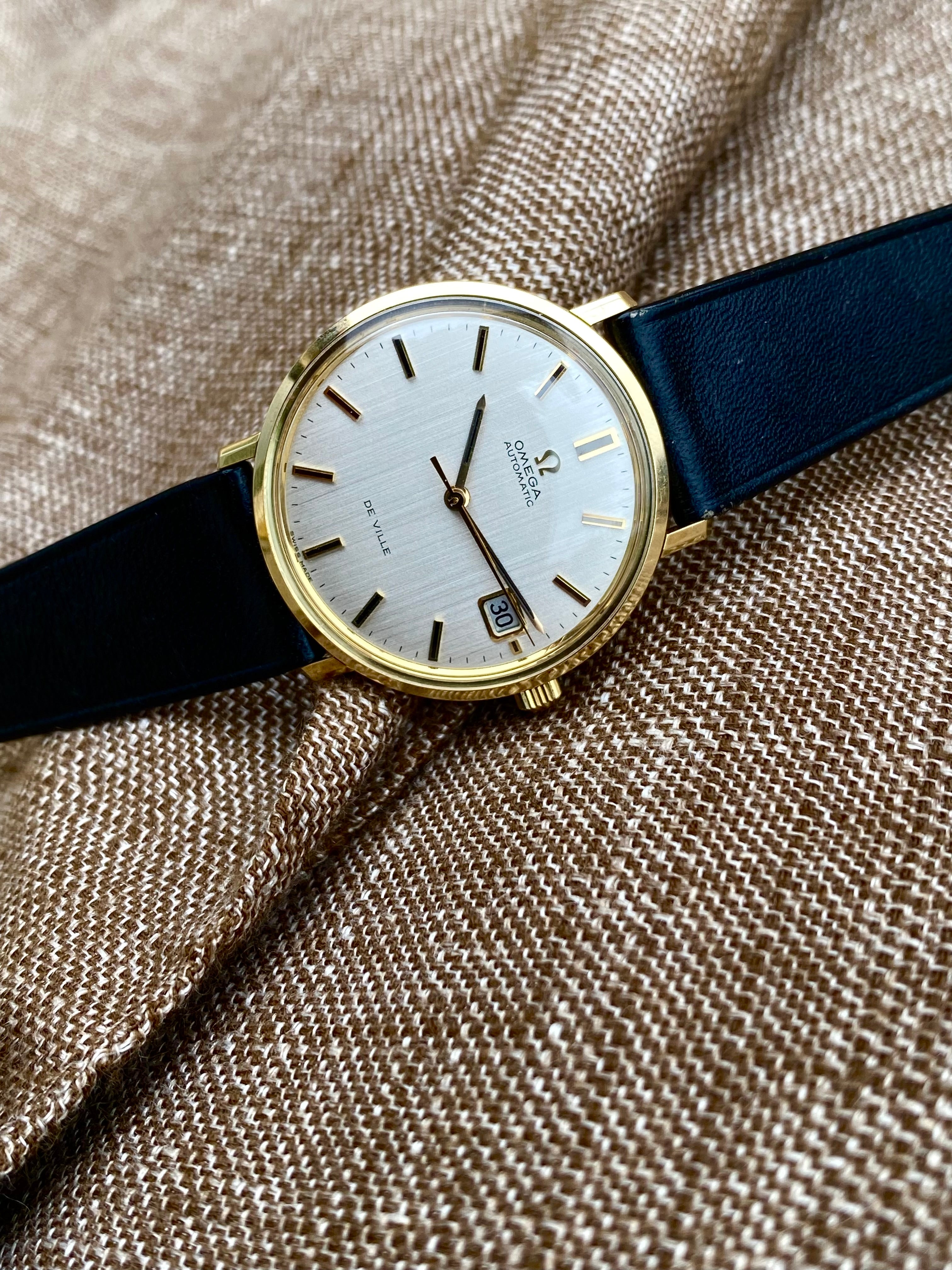 1967 Omega De Ville 18k solid gold in near NOS condition. Original