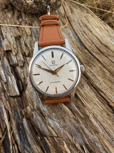 Load image into Gallery viewer, 1961 Omega Seamaster with beautiful "linen dial" *SERVICED* 1 year warranty