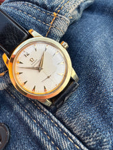 Load image into Gallery viewer, 1952 Crazy Omega automatic Seamaster ”bumper” original buckle and strap *SERVICED*