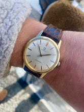 Load image into Gallery viewer, 1961 Omega Seamaster *SERVICED*