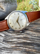 Load image into Gallery viewer, 1959 Rare Omega ”Seachero” ref. 2996 1 with big numbers