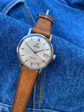 Load image into Gallery viewer, 1966 Omega Automatic Seamaster Deville rare dial *SERVICED*