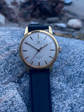 Load image into Gallery viewer, 1963 Stunning Omega Seamaster 30 ”linen stripes” dial