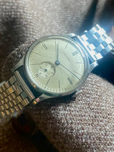 Load image into Gallery viewer, 1942 Rare Longines &quot;Bauhaus&quot;-dial EFCO with cal. 10.68z *SERVICED*