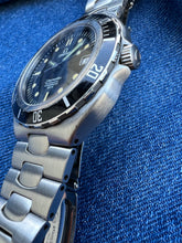 Load image into Gallery viewer, 1980s Early Omega Seamaster 200m Chronnometer ”Pre-Bond”