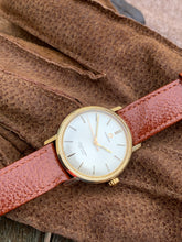 Load image into Gallery viewer, 1967 Stunning Omega Seamaster De Ville with Omega box