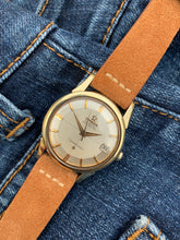 Load image into Gallery viewer, 18/16 &quot;Honey Brown&quot; suede strap