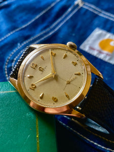 1950 Rare Omega ”honeycomb” dial in 14k gold case. 36mm. *SERVICED*