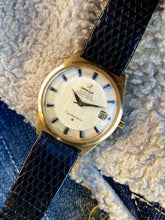 Load image into Gallery viewer, 1968 Omega Constellation 168.025 18ct solid gold case. SERVICED
