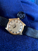 Load image into Gallery viewer, 1968 Omega Constellation 168.025 18ct solid gold case. SERVICED