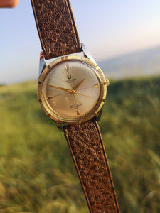 1950's Universal Genève "Chronometre" 28, recently serviced
