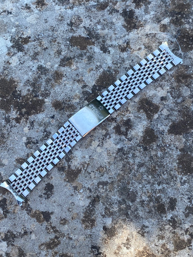Beads of rice bracelet with Eterna clasp