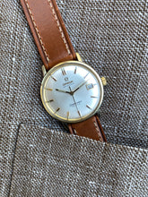 Load image into Gallery viewer, Omega Automatic Seamaster Deville with rare dial