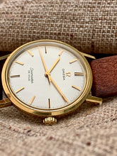 Load image into Gallery viewer, 1964 Omega Seamaster De Ville in solid 18ct gold and silky dial